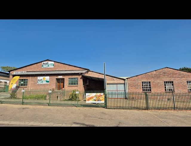 1,200M² WAREHOUSE FOR SALE IN ROCKY DRIFT